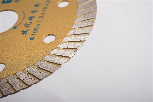 金剛石鋸片切割的微晶石具有哪些顯著的特點呢