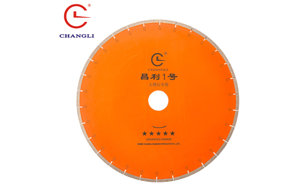 金剛石鋸片在選擇時應注意哪些因素呢